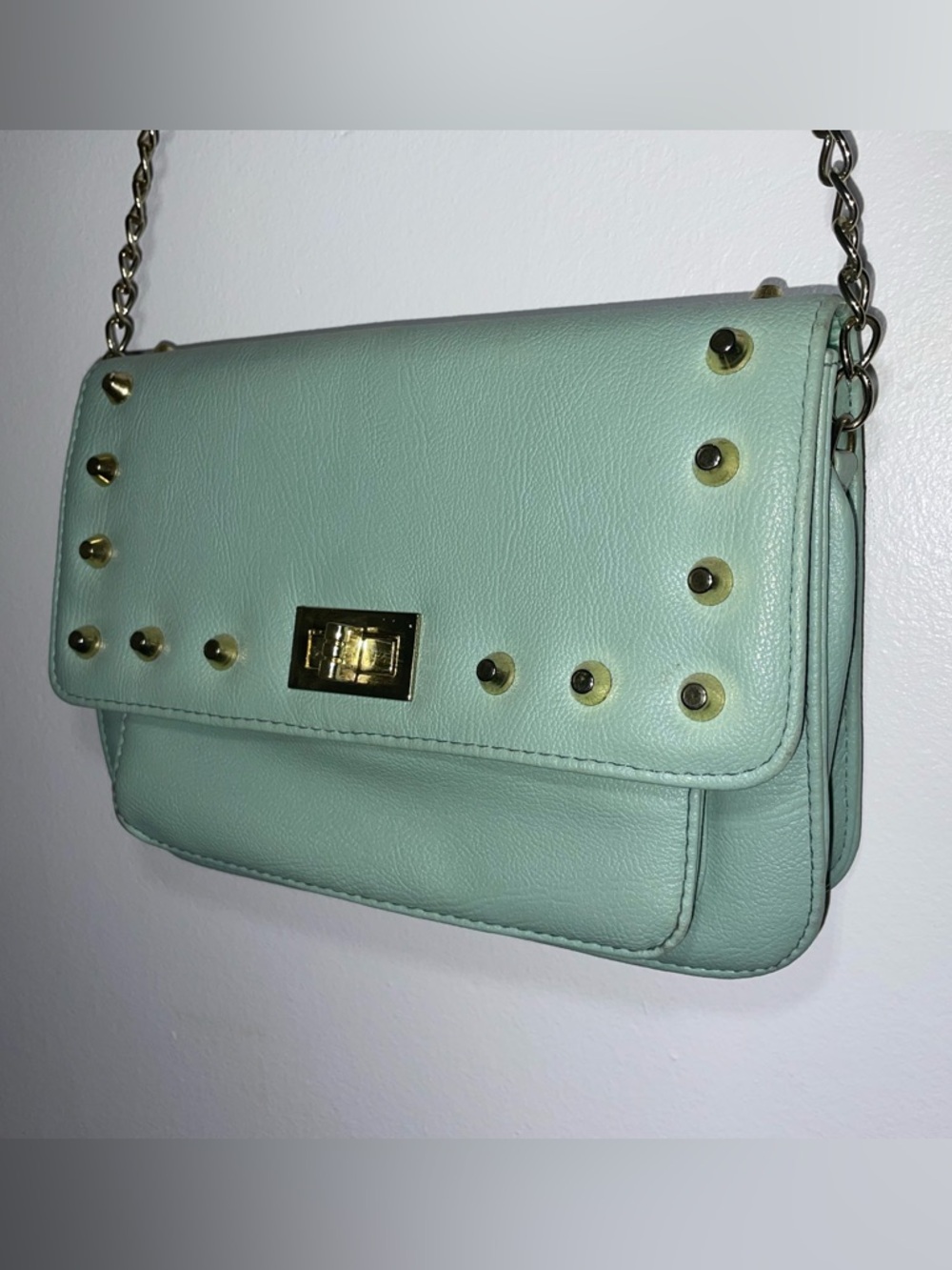 Mint Gold-Stud Chain Crossbody Bag